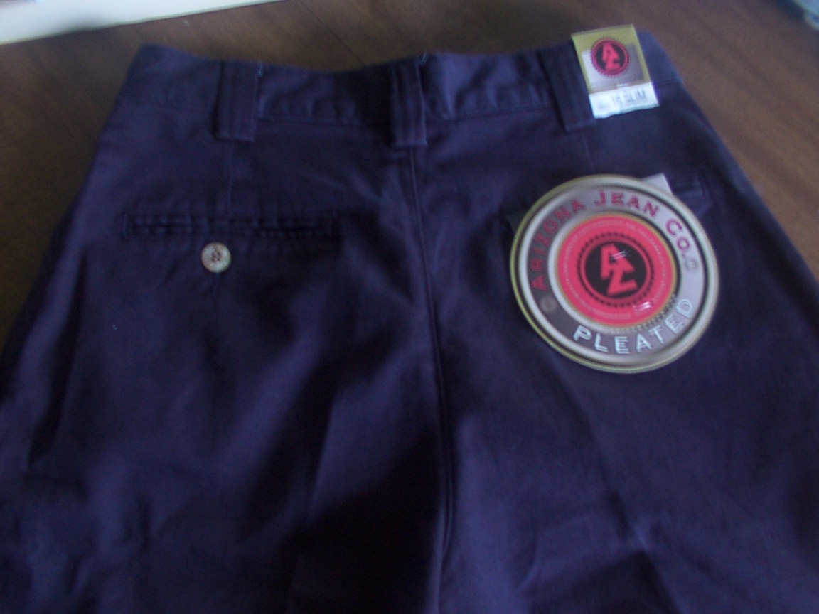 Arizona navy pleated shorts size 16 slim